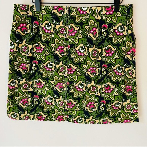 Lilly Pulitzer Corduroy Paisley Skirt green pink size 8 medium - Picture 2 of 8